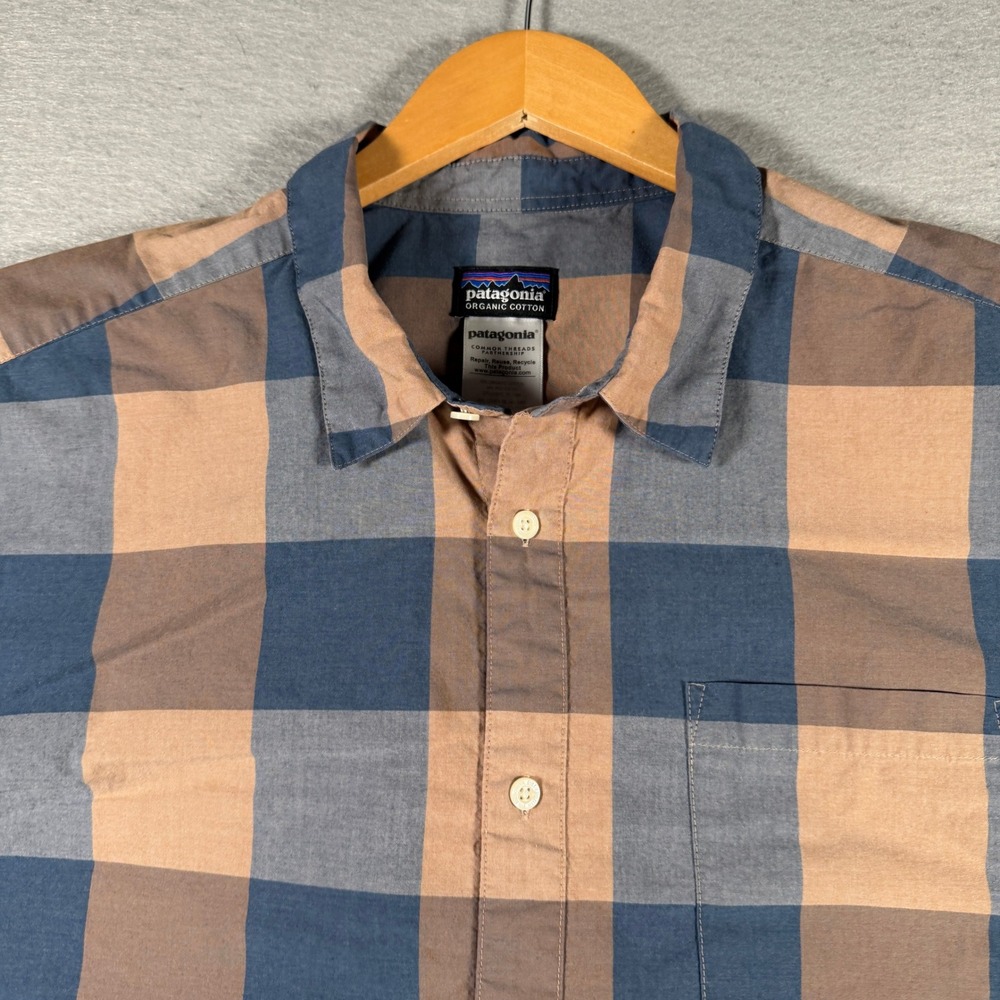 Patagonia Mens Organic Cotton Plaid Short Sleeve Button Down Shirt Brown Blue L - Picture 3 of 13